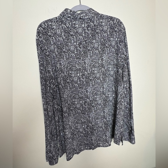 Black and White Button-Up Shirt - Picture 2 of 5